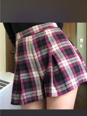Nasty Gal Plaid Pleated High Waisted Skort Size 4